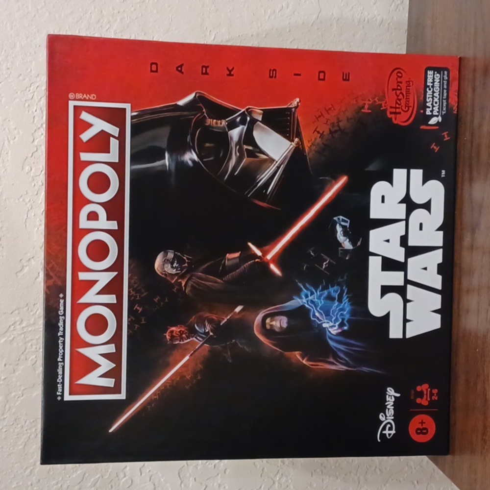 New!  Star Wars Monopoly Game